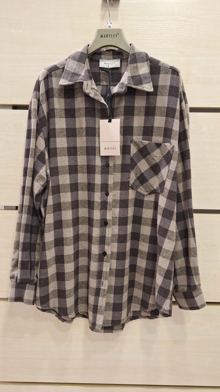 Camicia Over a Quadri
